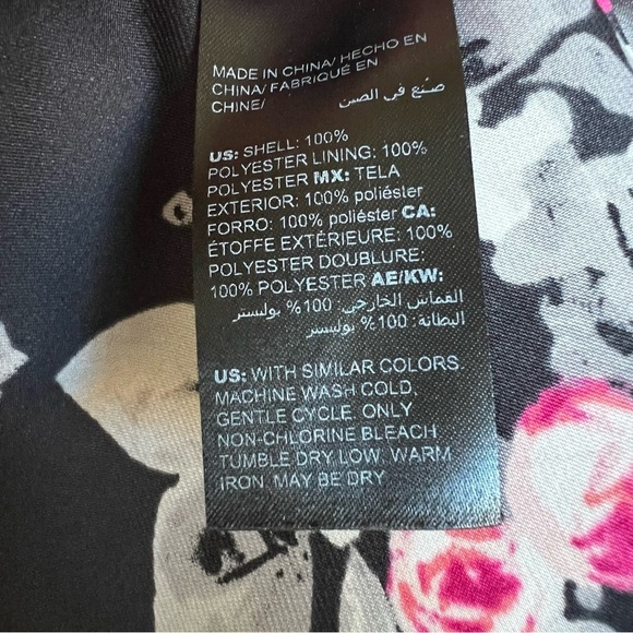 White House Black Market Bow Tie Printed Black Pink Floral Halter Top, size 6P - Picture 13 of 14